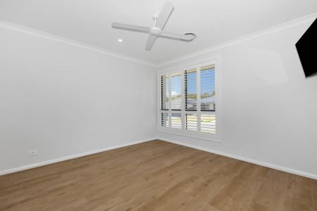 Four Bedroom House - Photo 2