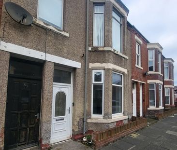 Coleridge Avenue, South Shields - Photo 1