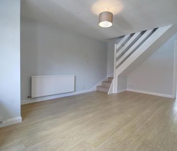 2 bedroom terraced house to rent - Photo 2