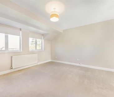 5 bedroom detached house to rent - Photo 2
