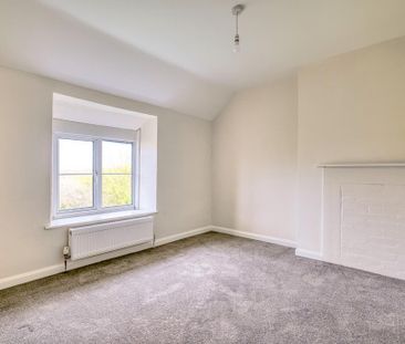 2 bedroom semi-detached house to rent - Photo 6