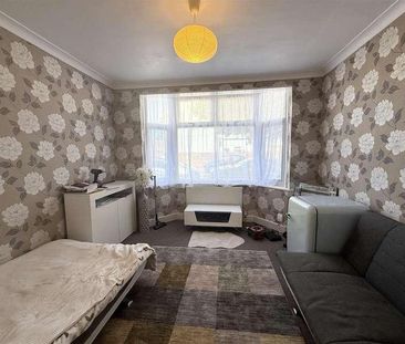 Croyland Road, London, N9 - Photo 5