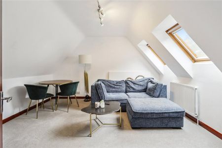 6 bedroom detached house to rent - Photo 4