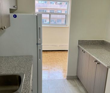 1051 Seneca Ave - Photo 2