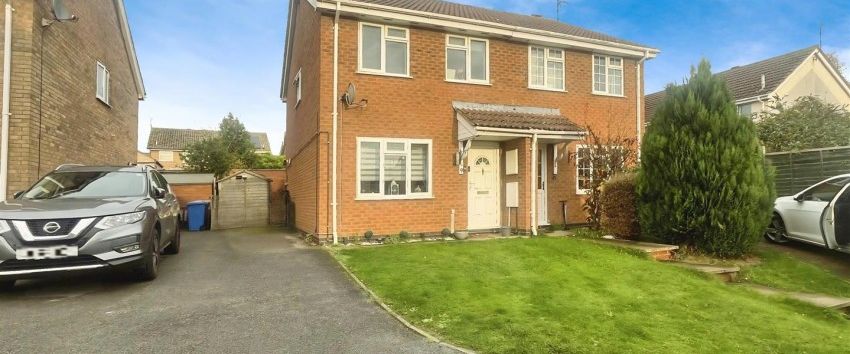 3 Bedroom House to Rent in Grace Court, Burton Latimer, Kettering, Northamptonshire, NN15 - Photo 1