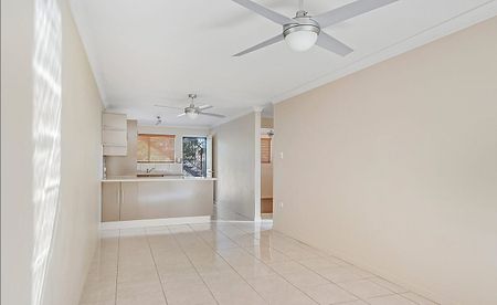 2 BEDROOM UNIT CLOSE TO TOWN - Photo 2