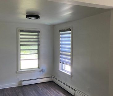 🏠 4½ fraîchement rénové à louer — 530, rue Papineau à Sherbrooke - Photo 1