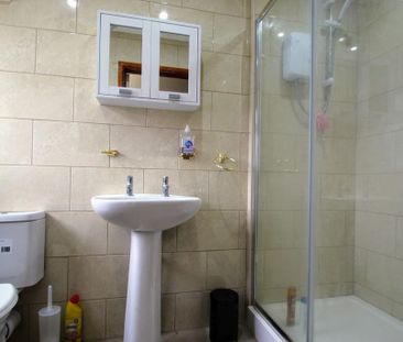 5 bedroom terraced house to rent - Photo 3