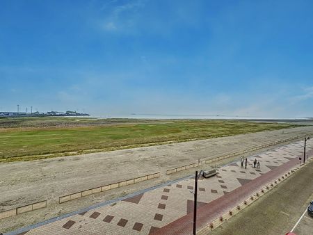 Gerenoveerd appartement met 1 slaapkamer op de zeedijk in Knokke-Heist - Photo 3