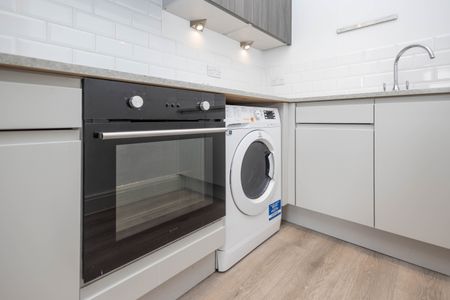 1 bed flat to rent in Albert Road, Bournemouth, BH1 - Photo 4