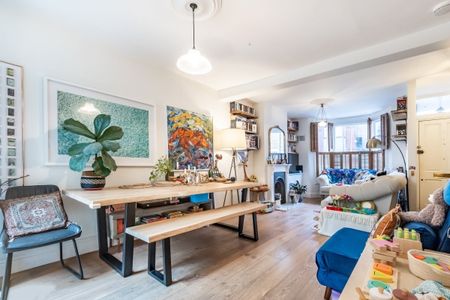 3 bedroom terraced house to rent - Photo 2