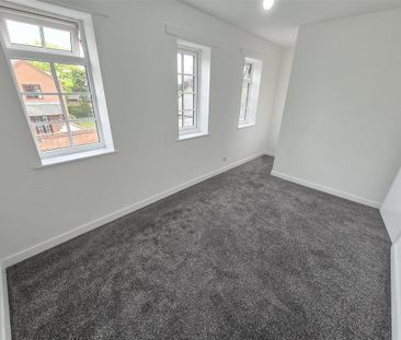 3 bedroom end of terrace house to rent - Photo 1