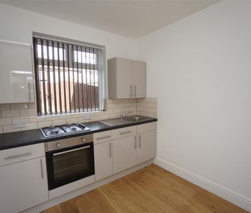 2 bedroom House To Let - Photo 1