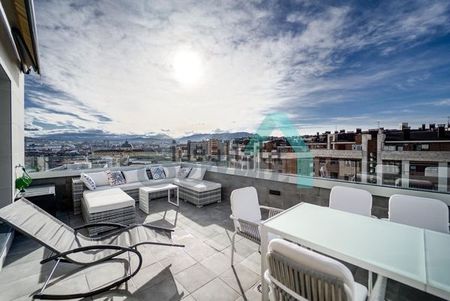 Alquiler de ático en Calle Viseu - Foto 3