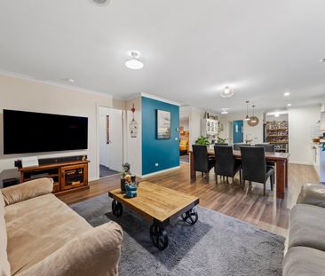 11 Zoe Lane, Officer VIC 3809 - House For Rent | Domain - Photo 2