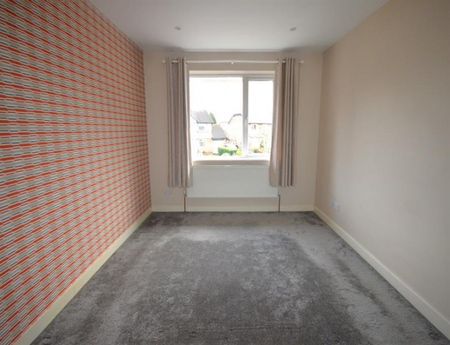 4 Bedroom Detached To Let - Photo 4