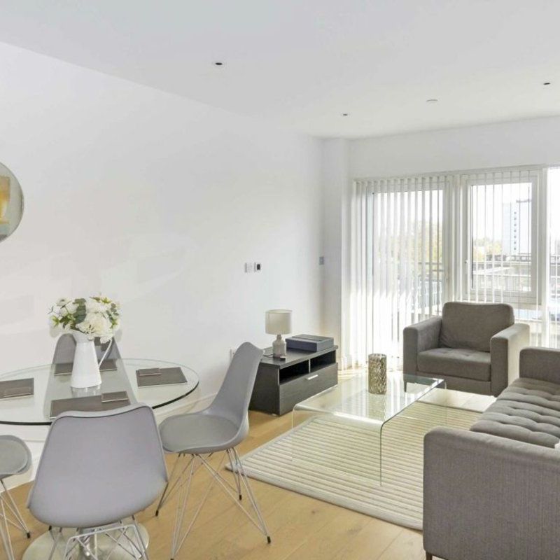 Longfield Avenue, London, W5 - Photo 1