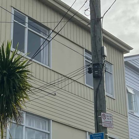 Newtown 4 Bedrooms - Photo 3