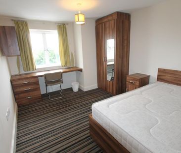 6 bedroom flat to rent - Photo 2