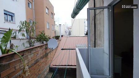 Rooms for rent in a 2-Bedrooms apartment in L'Hospitalet - Photo 5