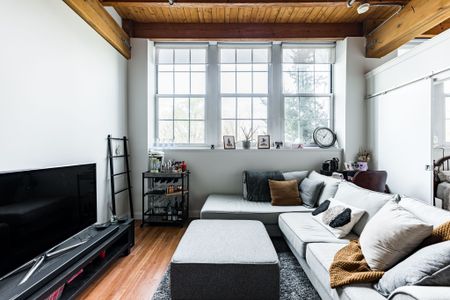 For Lease - 543 Timothy Street Unit# 111, Newmarket, Ontario - Photo 2