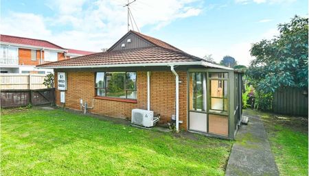 MIDDLEMORE-'Ready to move in' - Photo 5