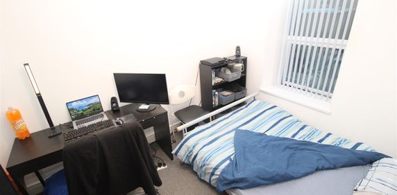 Room For Rent Llantwit Road, Pontypridd - Photo 2