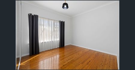 Comfortable Family Home in a Convenient Location - Photo 5