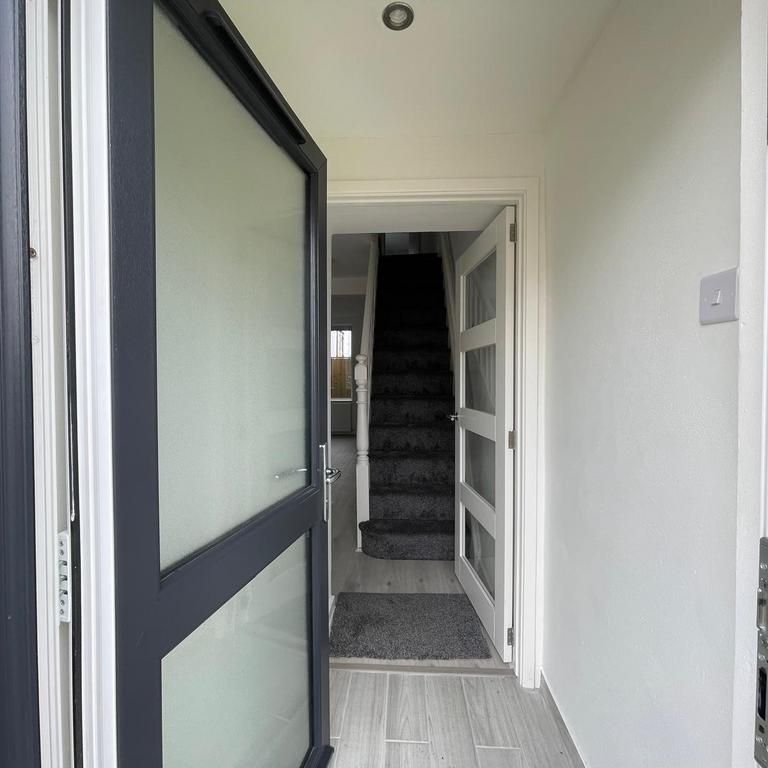 2 bedroom terraced house to rent - Photo 1