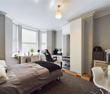 1 bedroom in a house share to rent - Photo 2