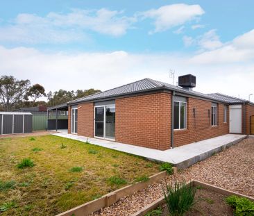 5 Kateesha Court, Campbells Creek. - Photo 4