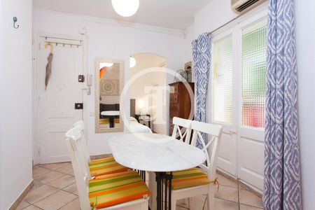 Piso de alquiler en C. de St. Miquel, La Barceloneta - Photo 3