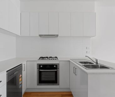 New Townhouse in Fantastic Location - Photo 5