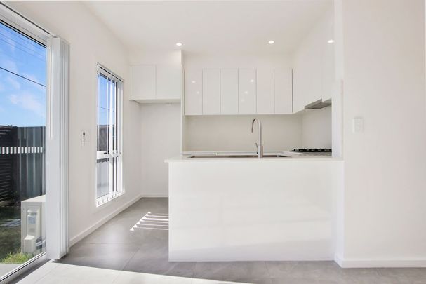 As New Townhouse in Prime Location! - Photo 1