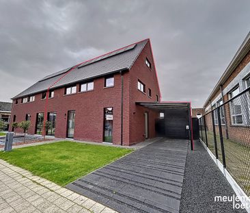 Ruime en halfopen woning met autostaanplaatsen - Foto 1