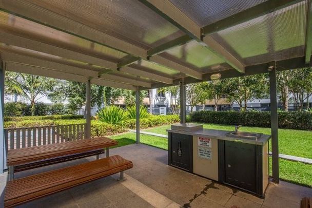 Great light filled furnished apartment in Brighton Dune. - Photo 1