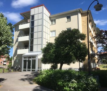 Von Rosensteins väg 7 - Photo 1