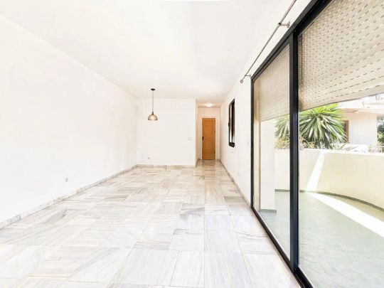 Apartamento de alquiler en Calle Iris-ur Nva Andalucia, 4, Nueva Andalucía centro - Photo 1