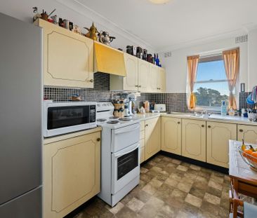 TOP-FLOOR WITH SPECTACULAR HARBOUR & CITY VIEWS - Photo 6