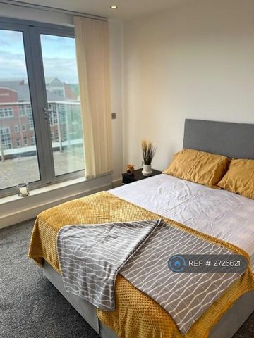 2 bedroom penthouse to rent - Photo 3