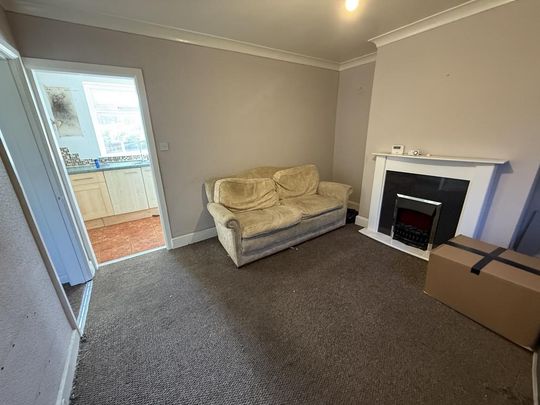 2 bedroom semi-detached house to rent - Photo 1