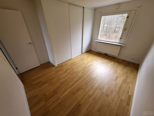 Karlslättsv 5 C - Foto 1