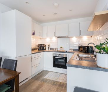 West Green Drive, Crawley, RH11 - Photo 5