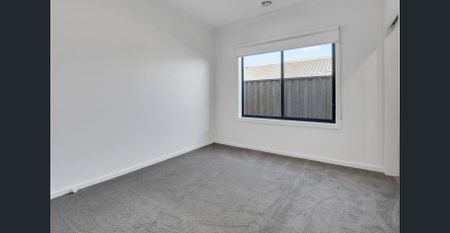 Modern 4 Bedroom Family Home - Photo 3