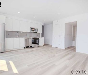 RENT COMMERCIAL DRIVE! BRAND-NEW 2 BED 1 BATH + DEN APARTMENTS! - Photo 1