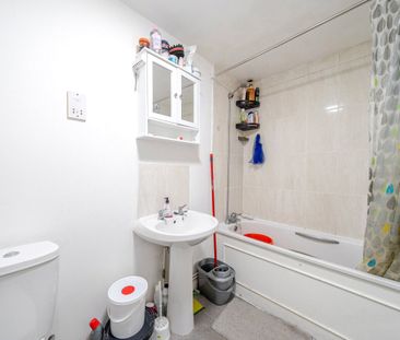 Station Road, London, SE25 5AJ - Photo 2