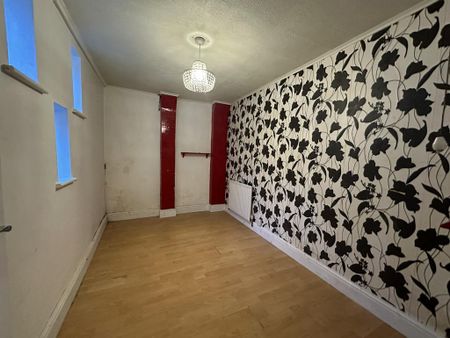 5 bedroom terraced house to rent - Photo 5