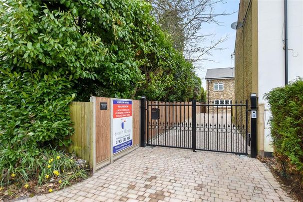 5 bedroom detached house to rent - Photo 1