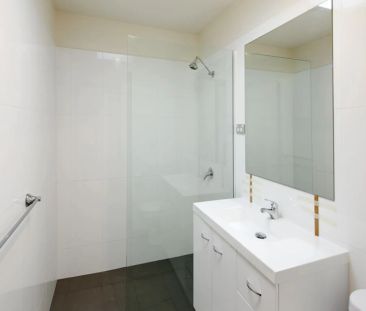 Unit 10/68 Easey Street, - Photo 5