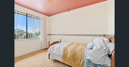 Modern Family Living in a Quiet, Sought-After Ruse Pocket! - Photo 2